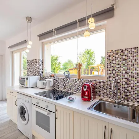 Lime Weekendhouse 1-2 Balatonakarattya