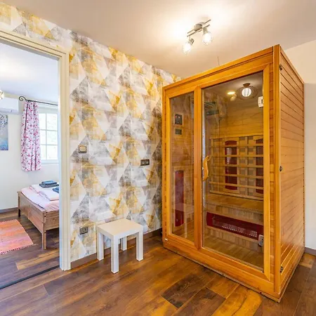 Lime Weekendhouse 1-2 Holiday home *