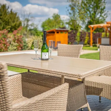 Lime Weekendhouse 1-2 Tatil Evi Balatonakarattya