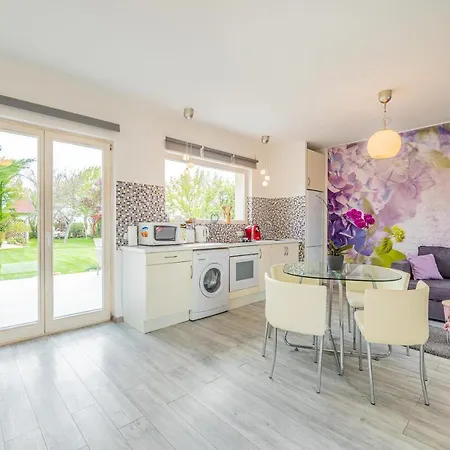 Lime Weekendhouse 1-2 Holiday home
