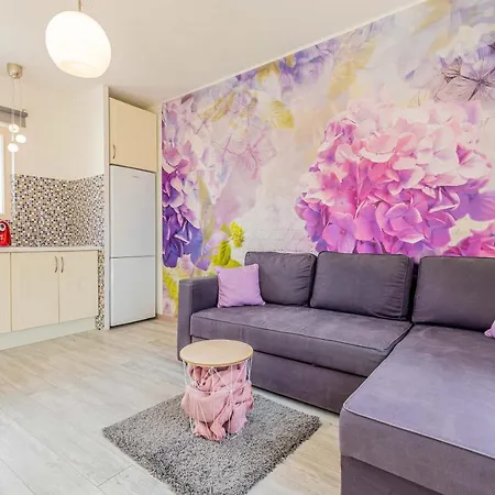 Lime Weekendhouse 1-2 * Balatonakarattya