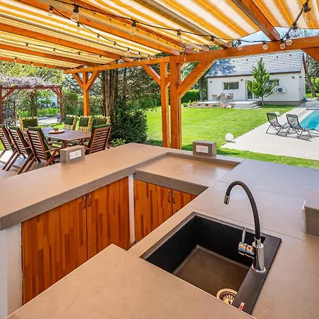 Lime Weekendhouse 1-2