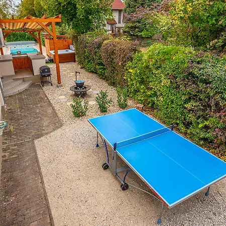 Lime Weekendhouse 1-2 *