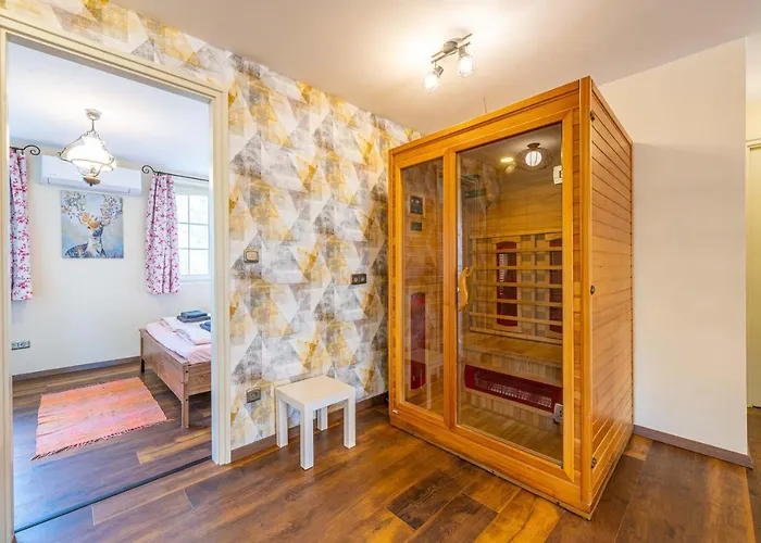 Lime Weekendhouse 1-2 בית נופש *