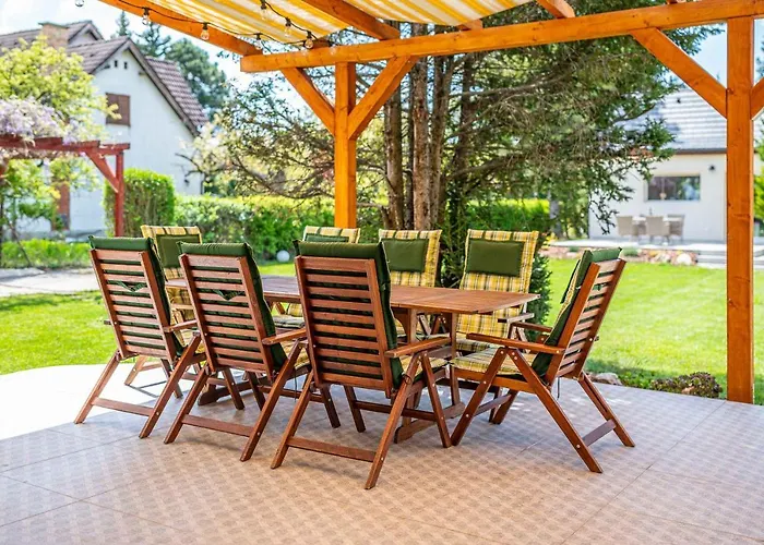 Lime Weekendhouse 1-2 * Balatonakarattya