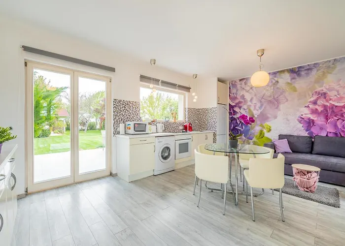 Lime Weekendhouse 1-2 בית נופש