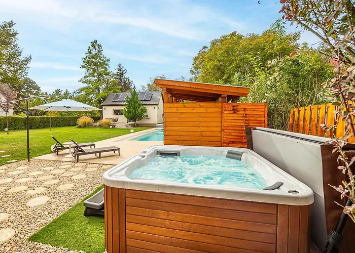 בית נופש Lime Weekendhouse 1-2 בלטונקראטיה